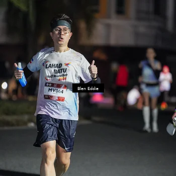Runner Photo 7801774