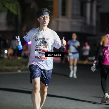 Runner Photo 7801784
