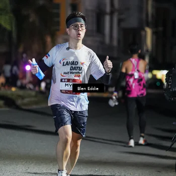 Runner Photo 7801794