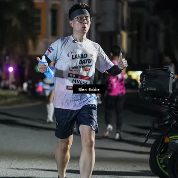 Runner Photo 7801797