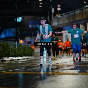 Runner Photo 7801817
