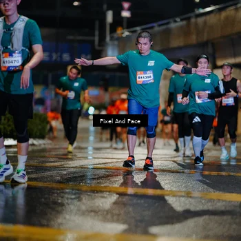 Runner Photo 7801831