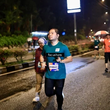 Runner Photo 7801856