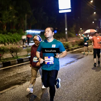 Runner Photo 7801858