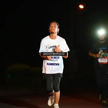 Runner Photo 7801950