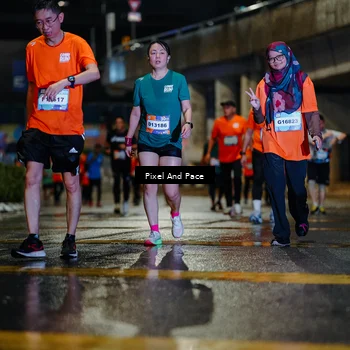 Runner Photo 7802038