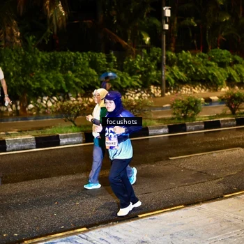 Runner Photo 7802040