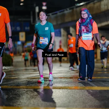Runner Photo 7802041