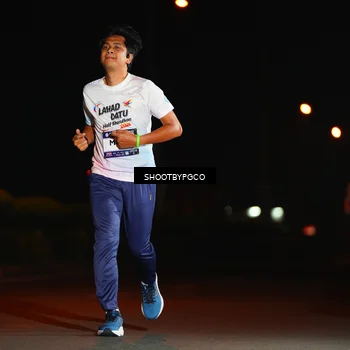 Runner Photo 7802043