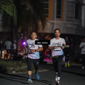 Runner Photo 7802076