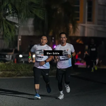 Runner Photo 7802085