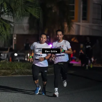Runner Photo 7802086