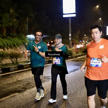 Runner Photo 7802088