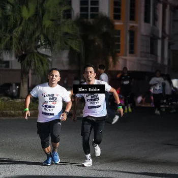 Runner Photo 7802089