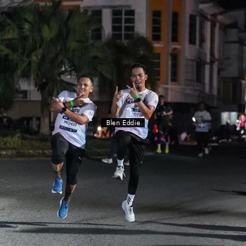 Runner Photo 7802090