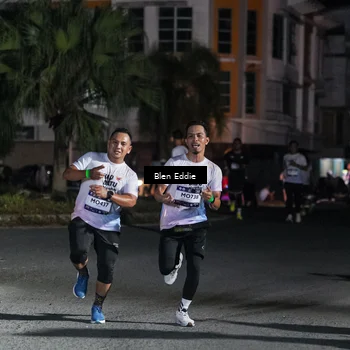 Runner Photo 7802099