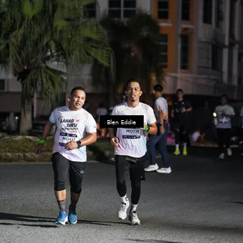Runner Photo 7802117