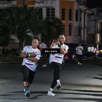 Runner Photo 7802119