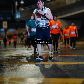 Runner Photo 7802127