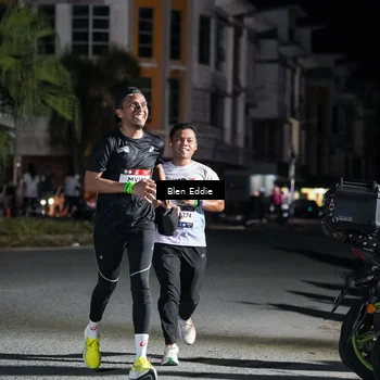 Runner Photo 7802216