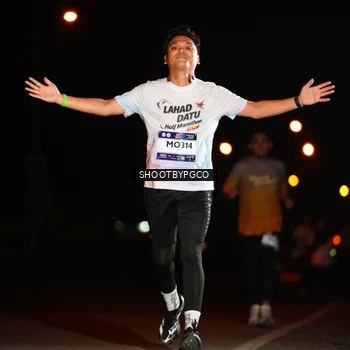 Runner Photo 7802221