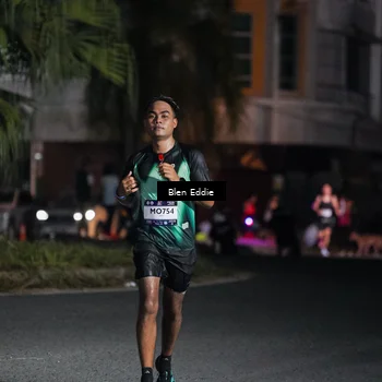 Runner Photo 7802231