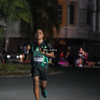 Runner Photo 7802247