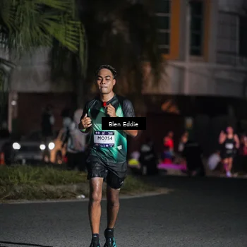 Runner Photo 7802252