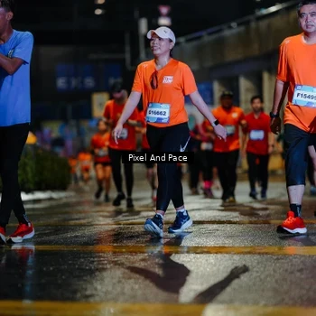 Runner Photo 7802273
