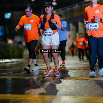 Runner Photo 7802274