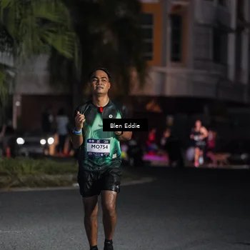 Runner Photo 7802302