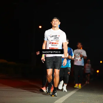 Runner Photo 7802338