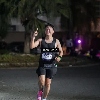 Runner Photo 7802340