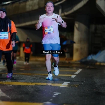 Runner Photo 7802344