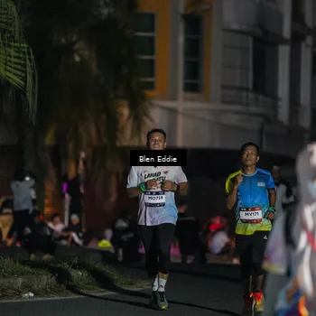 Runner Photo 7802366