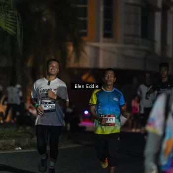 Runner Photo 7802374
