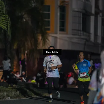 Runner Photo 7802396