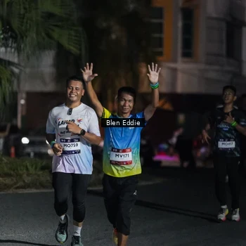 Runner Photo 7802399