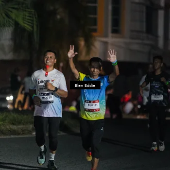 Runner Photo 7802409
