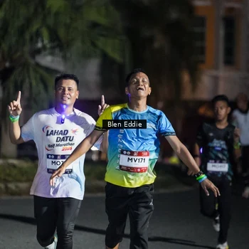 Runner Photo 7802412