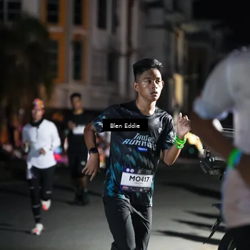 Runner Photo 7802415