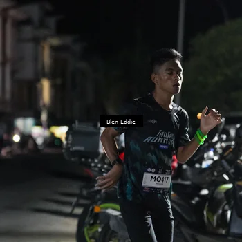 Runner Photo 7802451