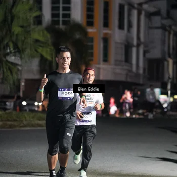 Runner Photo 7802456