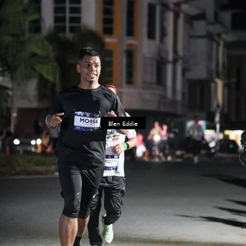 Runner Photo 7802462