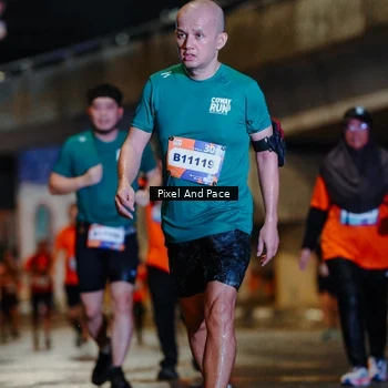 Runner Photo 7802470