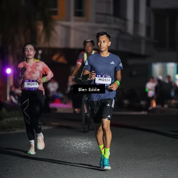 Runner Photo 7802475