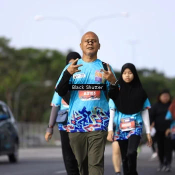 Runner Photo 7802484