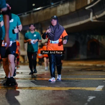 Runner Photo 7802568
