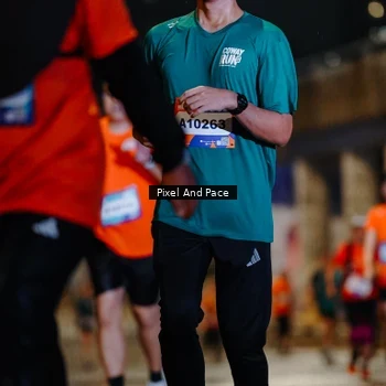 Runner Photo 7802575