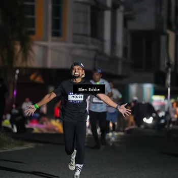 Runner Photo 7802578